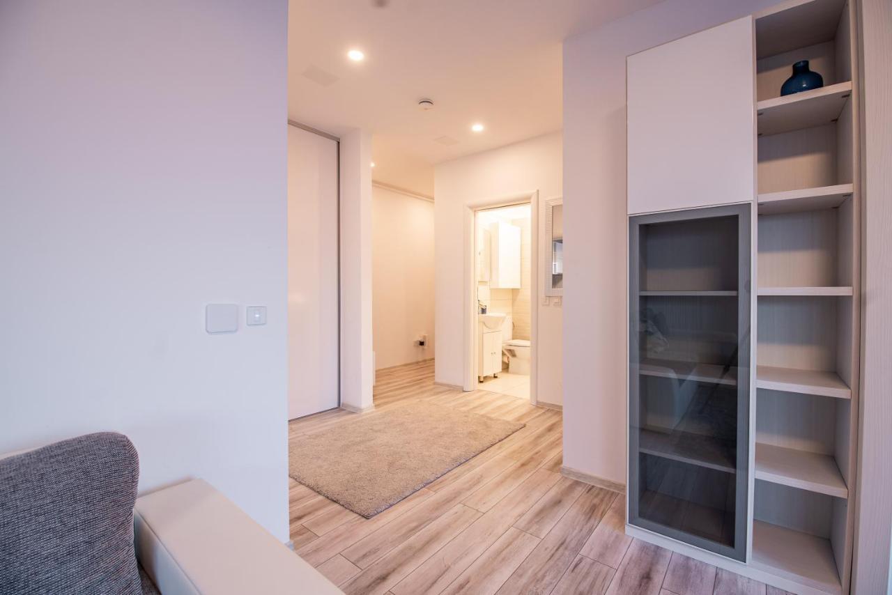 בוקרשט Luxury Westpark 2 Presidentialsuite With Lake View W4 מראה חיצוני תמונה